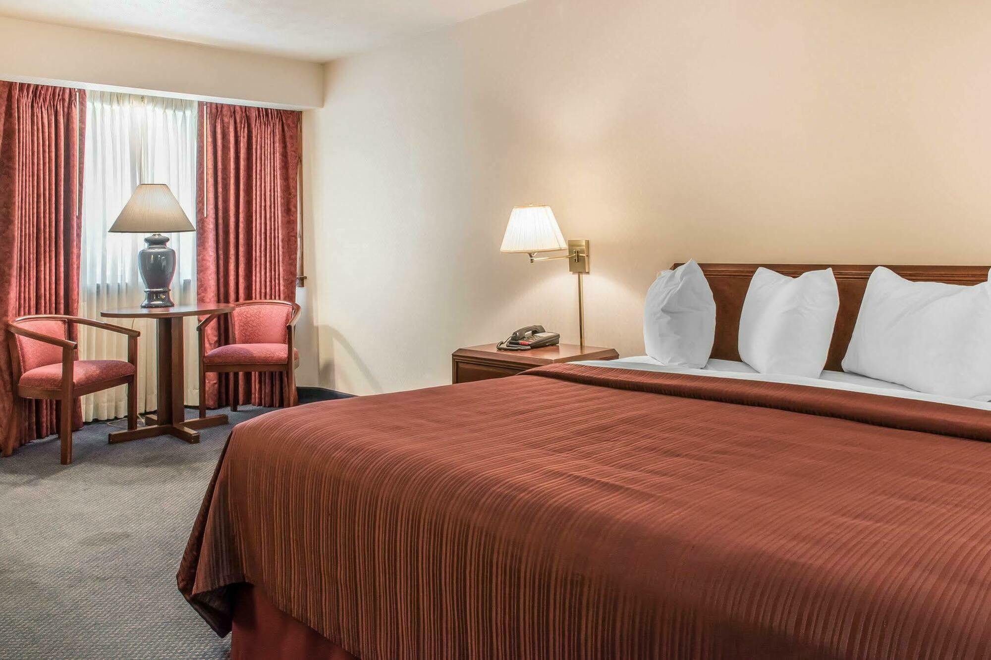 Quality Inn Bedford Esterno foto